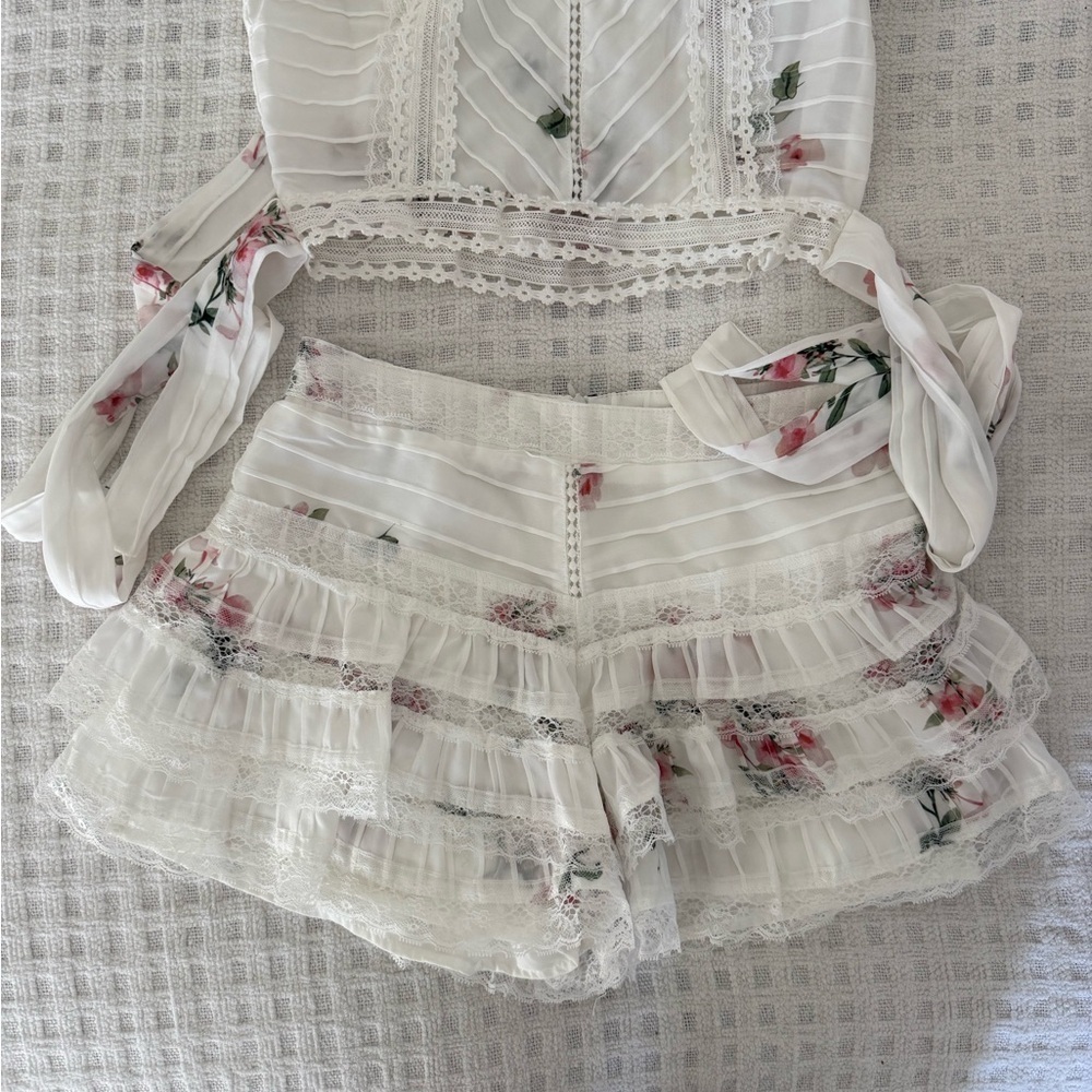 Floral Lace Ruffle Top and Shorts Set - Picture 3 of 4